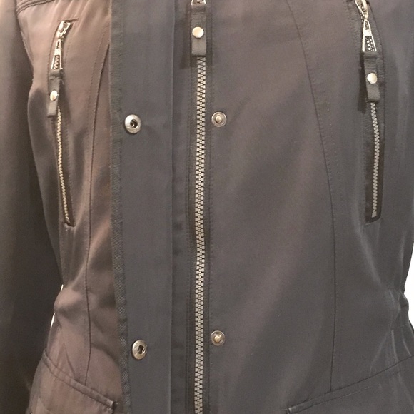 Ladies’ navy blue London Fog jacket - Picture 2 of 5